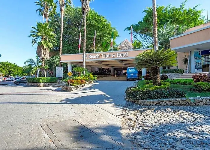 Hotel Puerto Aventuras & Club 3*