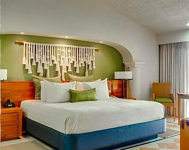 Hotel Puerto Aventuras & Club 3*