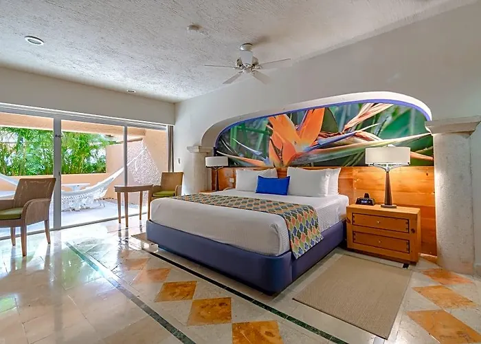 Puerto Aventuras & Club Hotel